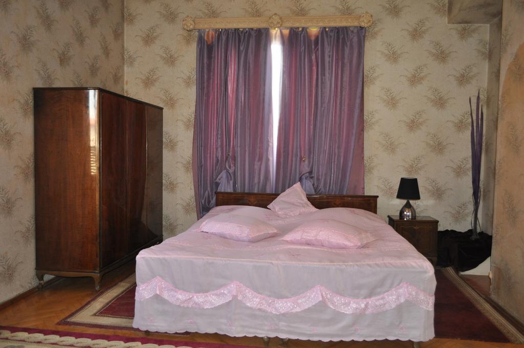 Guest House Cico Telavi Luaran gambar