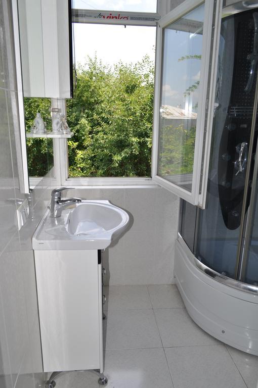 Guest House Cico Telavi Luaran gambar