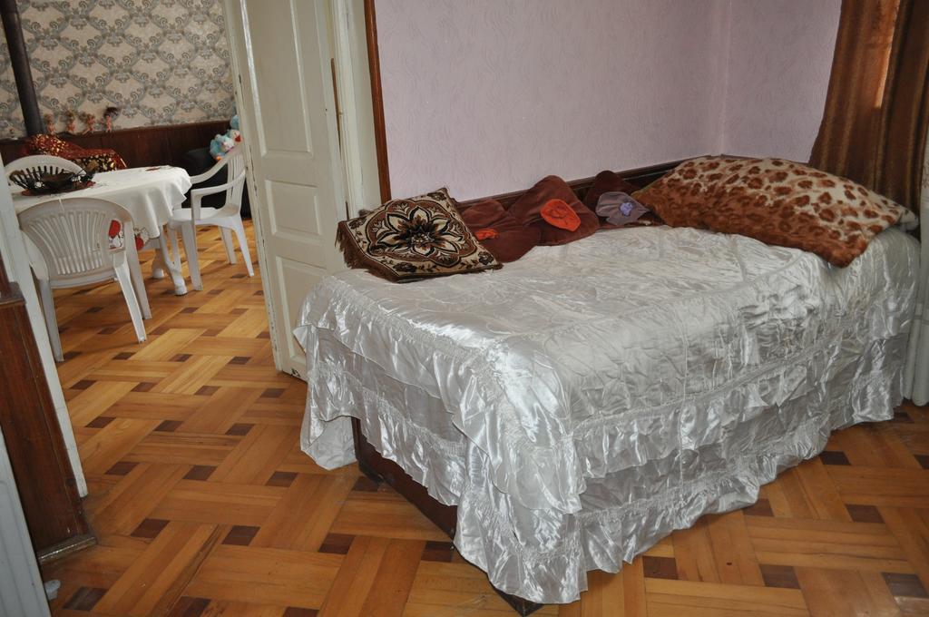 Guest House Cico Telavi Luaran gambar